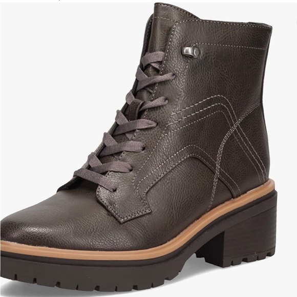 Womens Naturalizer taupe boots 7.5 - Picture 1 of 11